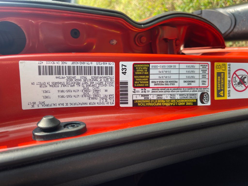 Used 2017 Toyota Tacoma TRD Off-Road w/ Tow Package (A/T) AWD/4WD image 25