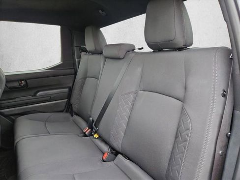 Used 2025 Toyota Tacoma SR5 AWD/4WD image 18