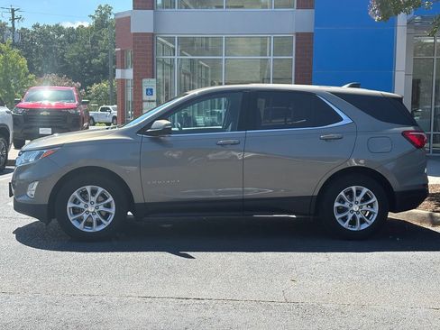 Used 2018 Chevrolet Equinox LT FWD image 2