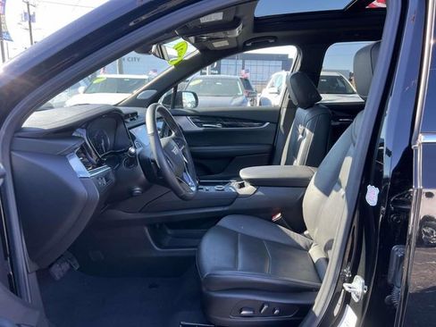 Used 2025 Cadillac XT6 Premium Luxury FWD image 22