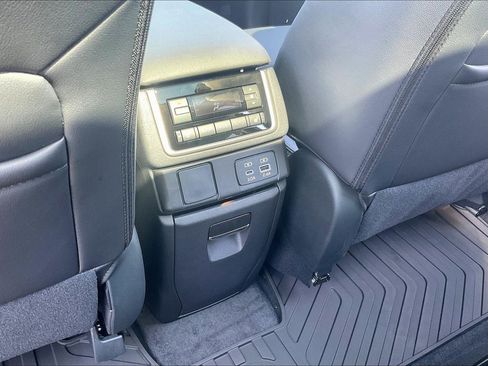 New 2025 Subaru Ascent Bronze Edition image 26