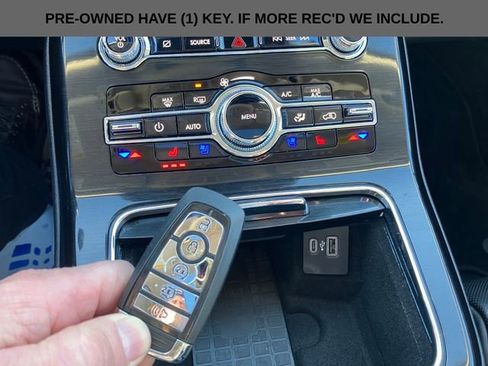 Used 2023 Lincoln Nautilus Reserve w/ Equipment Group 201A image 2