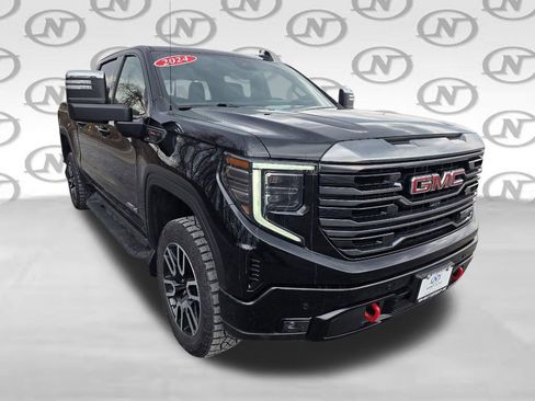 Used 2024 GMC Sierra 1500 AT4 w/ Technology Package AWD/4WD image 17