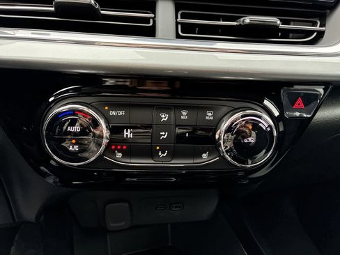 New 2026 Chevrolet Trax LT w/ Driver Confidence Package image 17