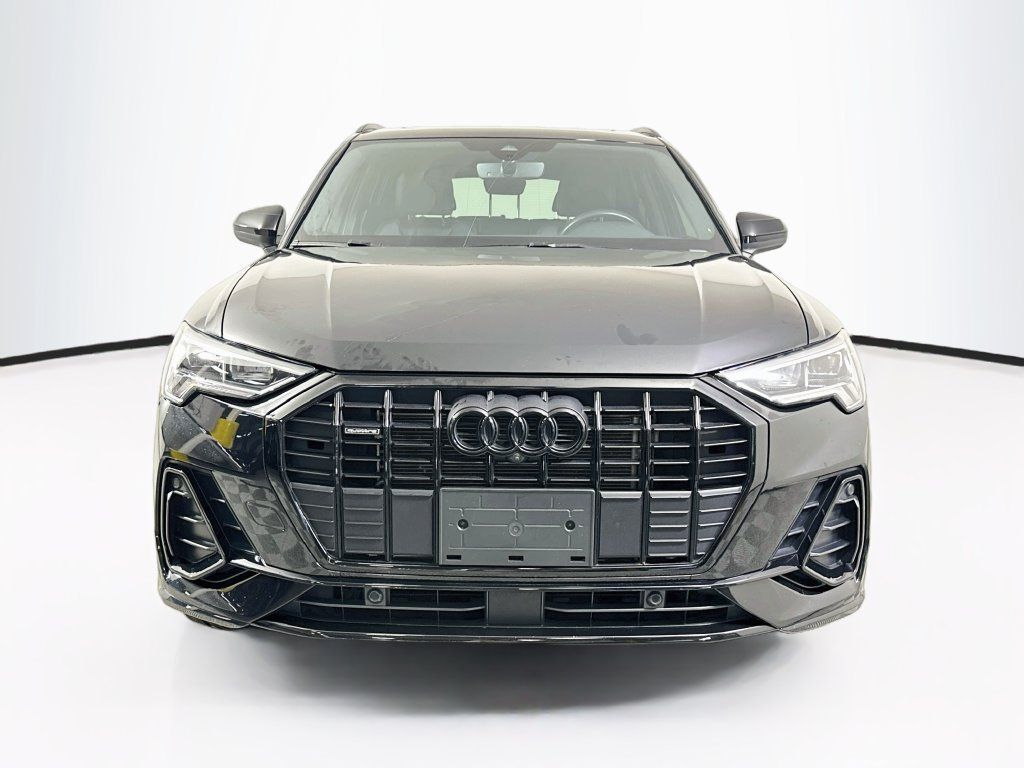 Used 2024 Audi Q3 2.0T Premium Plus w/ Premium Plus Package AWD/4WD image 5