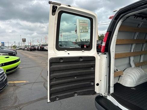 Used 2025 GMC Savana 2500 w/ Driver Convenience Package RWD image 18