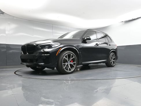 Used 2022 BMW X5 xDrive45e w/ M Sport Package image 31
