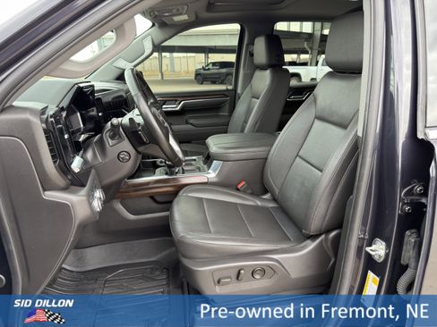 Used 2025 GMC Sierra 1500 SLT w/ SLT Premium Plus Package image 16