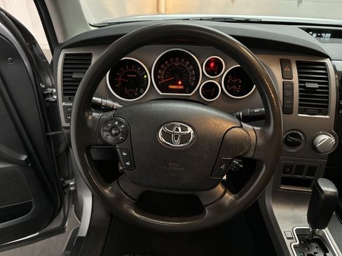 Used 2012 Toyota Tundra 4x4 CrewMax w/ SR5 Pkg image 26