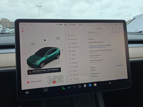 Used 2024 Tesla Model Y Long Range AWD/4WD image 29