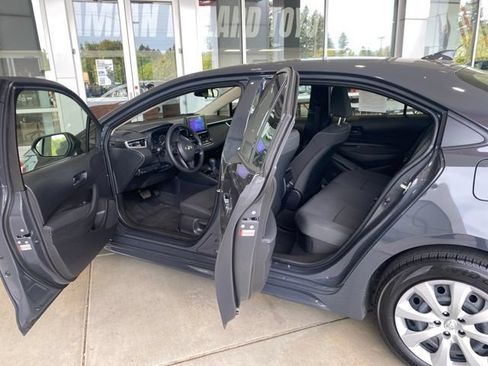 Certified 2025 Toyota Corolla LE AWD/4WD image 8