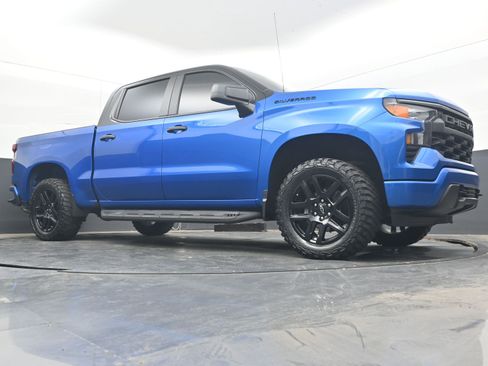 Used 2022 Chevrolet Silverado 1500 Custom AWD/4WD image 22