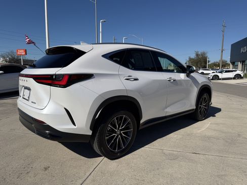 Used 2022 Lexus NX 250 FWD image 4