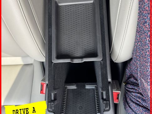 Used 2023 Cadillac XT4 Luxury image 24