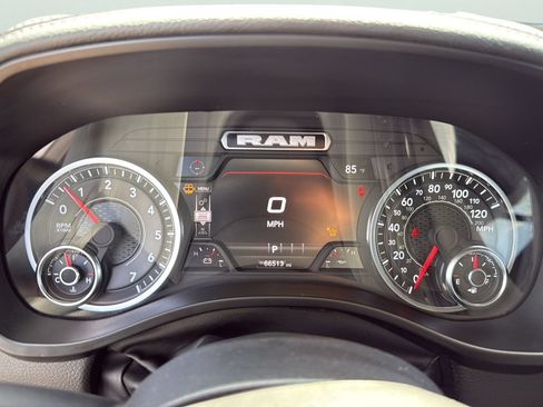 Used 2025 RAM 1500 Laramie AWD/4WD image 14