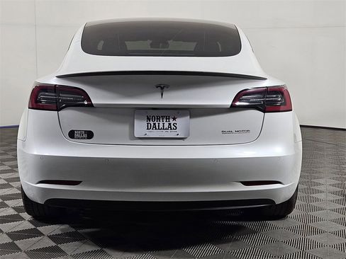 Used 2022 Tesla Model 3 Performance image 4