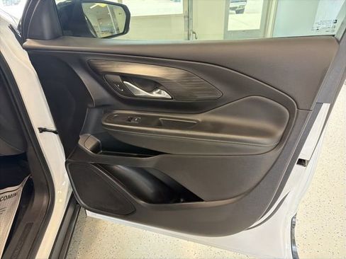 Used 2024 GMC Terrain SLE w/ Driver Convenience Package AWD/4WD image 42