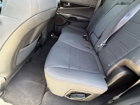 Used 2019 Kia Sorento LX V6 image 13