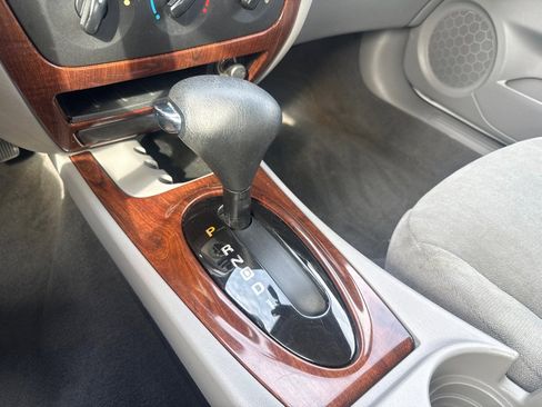 Used 2006 Ford Taurus SEL image 16