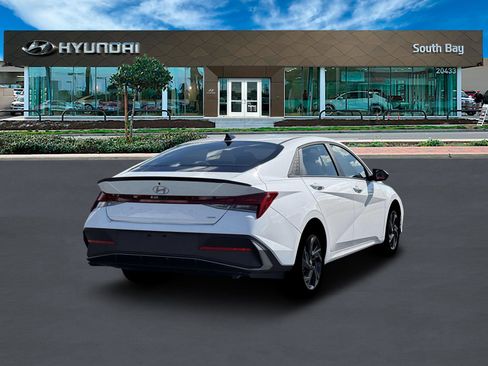 New 2026 Hyundai Elantra Sport image 7