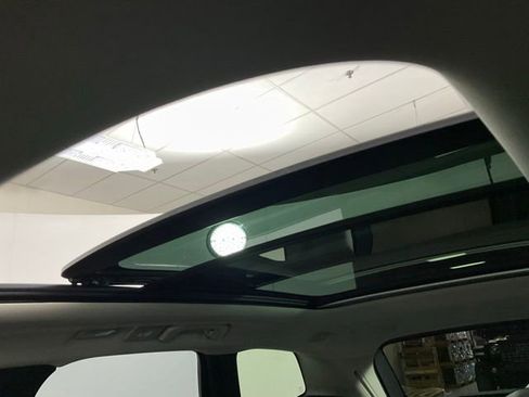 New 2026 Volvo XC60 B5 Plus w/ Protection Package Premier image 18