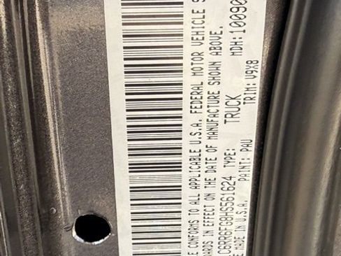 Used 2017 RAM 1500 Express image 26