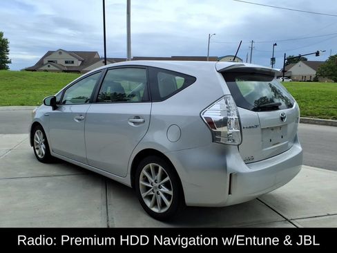 Used 2012 Toyota Prius V Five FWD image 5