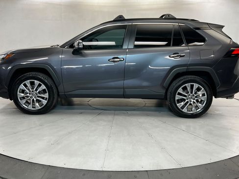 Used 2022 Toyota RAV4 Limited AWD/4WD image 2