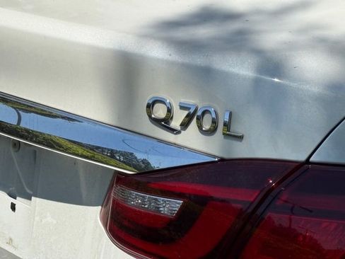 Used 2016 INFINITI Q70 L 3.7 RWD image 6