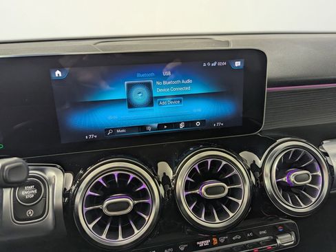 Used 2021 Mercedes-Benz GLB 250 image 48