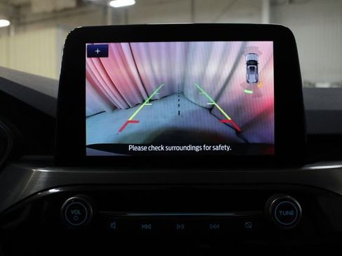 Used 2022 Ford Escape Titanium FWD image 5
