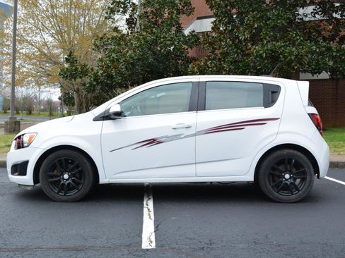 Used 2016 Chevrolet Sonic LT image 8