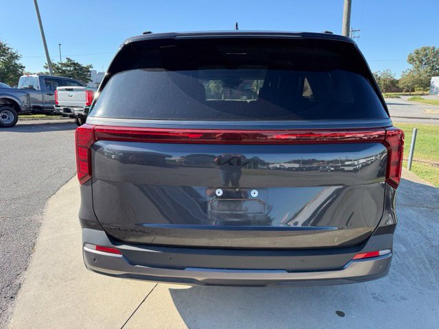 Used 2025 Kia Carnival SX w/ SX Dark Edition Package FWD image 6