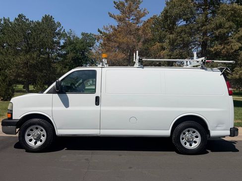 Used 2013 Chevrolet Express 1500 AWD image 2