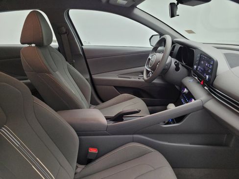 Used 2023 Hyundai Elantra SEL w/ Preferred Accessory Package image 21