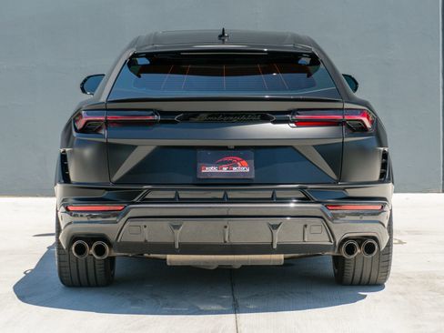 Used 2023 Lamborghini Urus Performante AWD/4WD image 8