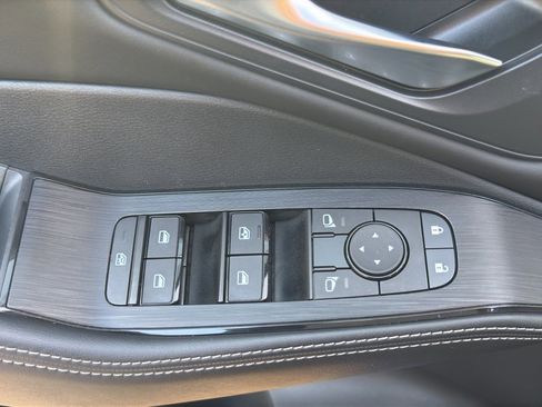 Certified 2023 Nissan Rogue SV w/ SV Premium B Package image 16