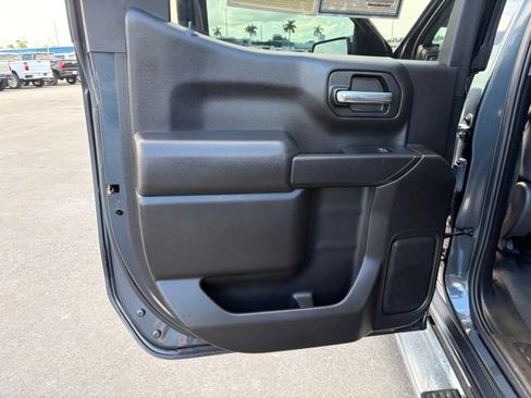 Used 2022 Chevrolet Silverado 1500 LT w/ Convenience Package II RWD image 13