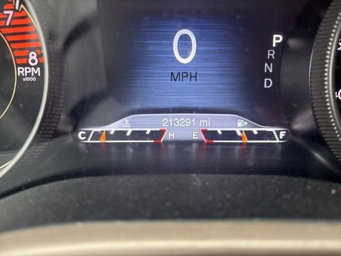 Used 2018 Jeep Cherokee Limited w/ High Altitude Package AWD/4WD image 13