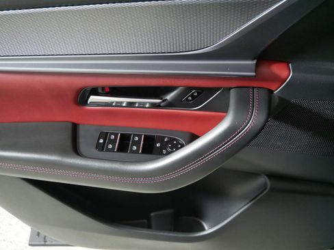 Used 2025 MAZDA CX-70 Plug-In Hybrid w/ Premium Plus image 19