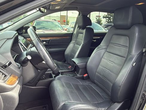 Used 2017 Honda CR-V Touring image 14