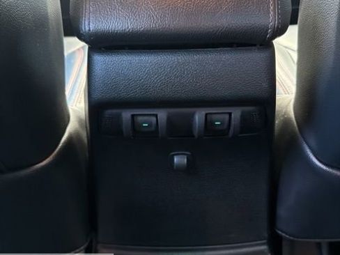 Used 2018 Jeep Wrangler Unlimited Rubicon image 34