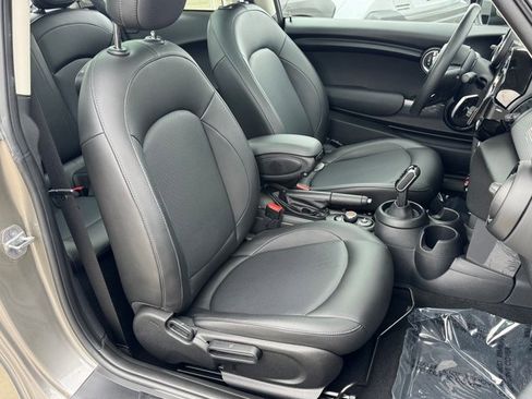 Used 2020 MINI Cooper 2-Door Hardtop image 12