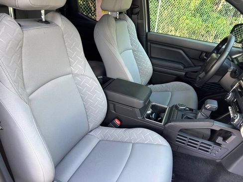 Used 2026 Toyota Tacoma SR5 AWD/4WD image 12