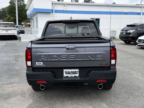 Used 2024 Honda Ridgeline TrailSport image 3