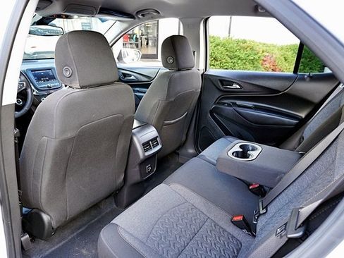 Used 2024 Chevrolet Equinox LT image 18