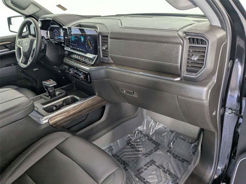 Used 2024 Chevrolet Silverado 1500 RST w/ Convenience Package II AWD/4WD image 32