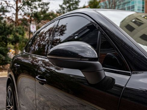 Used 2024 Porsche Cayenne Coupe image 47