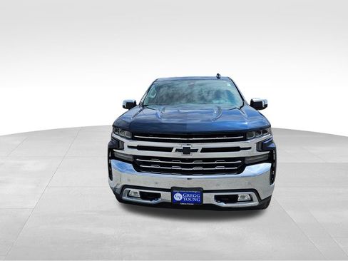 Used 2019 Chevrolet Silverado 1500 LTZ w/ LTZ Premium Package image 3