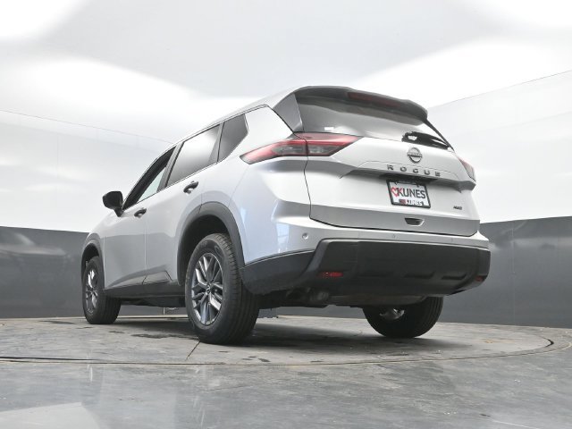 Used 2024 Nissan Rogue S AWD/4WD image 51